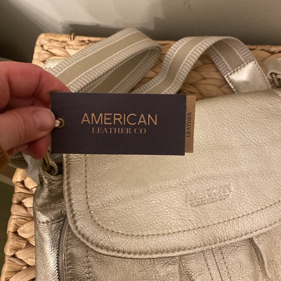 Brand new American Leather Co. Gold purse - Picture 2 of 7